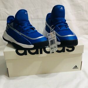Adidas unisex front court Basketball sneakers blue . Men 61/2 women 71/2.